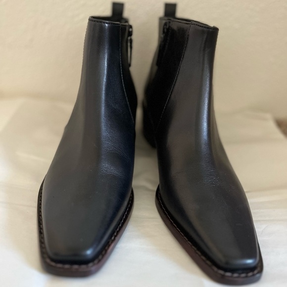 Tory Burch Shoes - Tory Burch Sleek Black Leather Boots